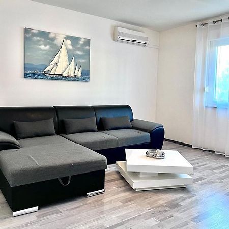 Luana Lux Apartment Пула Екстер'єр фото