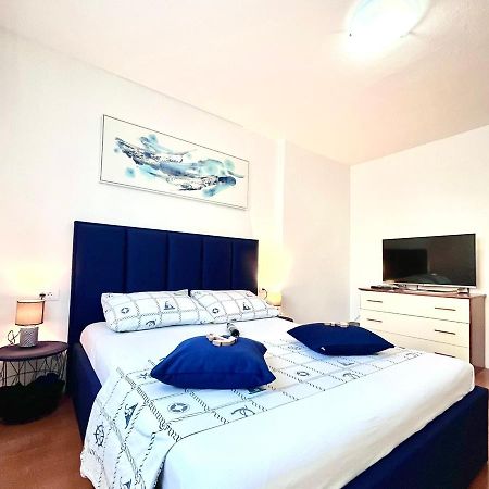 Luana Lux Apartment Пула Екстер'єр фото