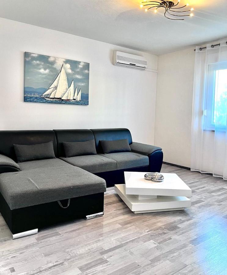 Luana Lux Apartment Пула Екстер'єр фото